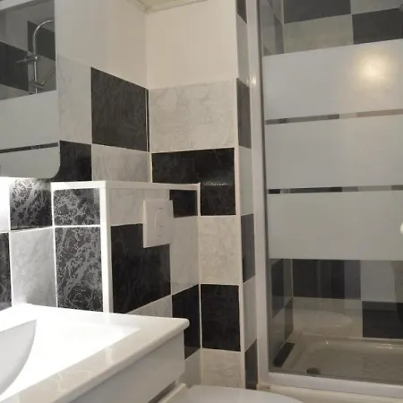 Cap D'agde, 1 Piece, 2 Personnes - Fr-1-249-297 Apartmán Agde
